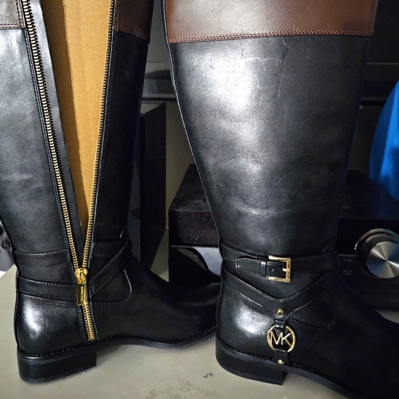 color block black & brown, tall equestrian styled boots, size5/5 - Picture 2 of 5